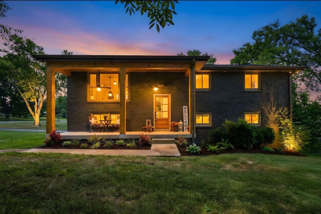 127 Veebelt Dr, Hendersonville