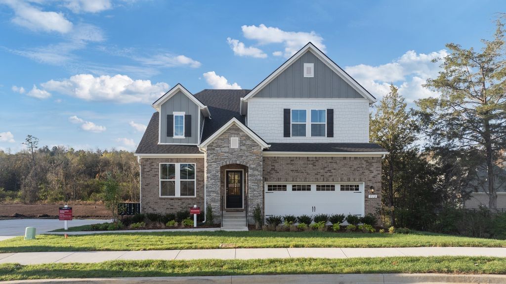 2437 Kemp Drive, Hermitage