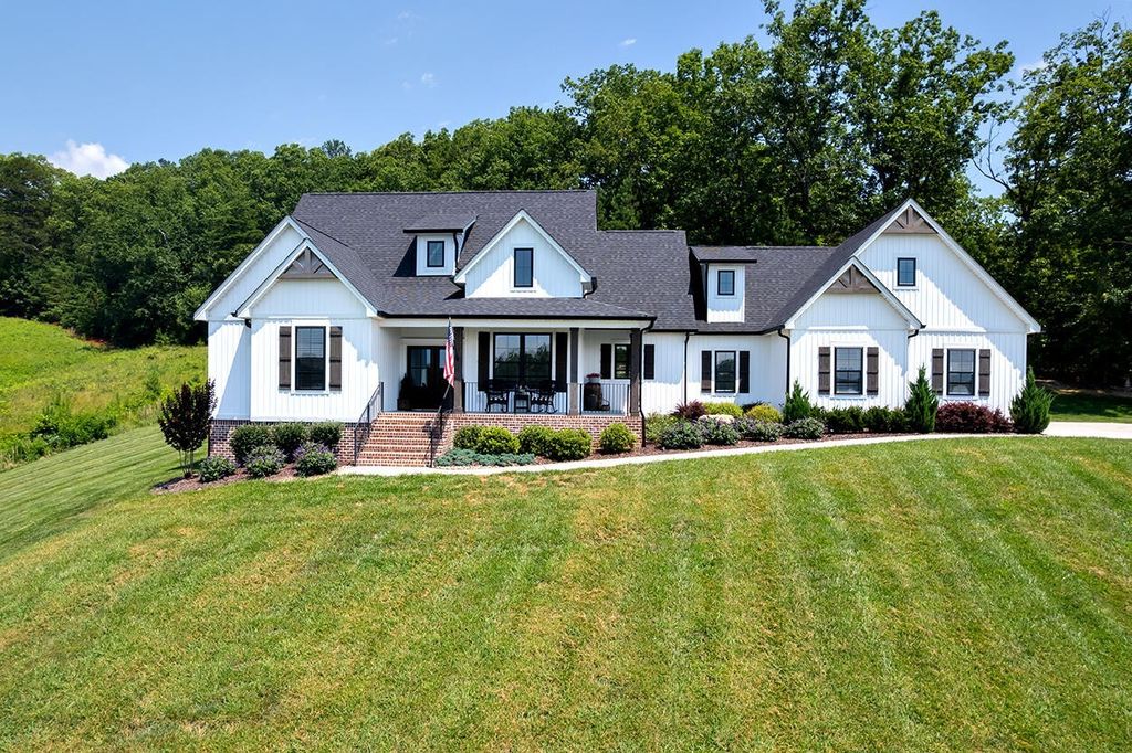 165 Reserve Drive Nw, Georgetown