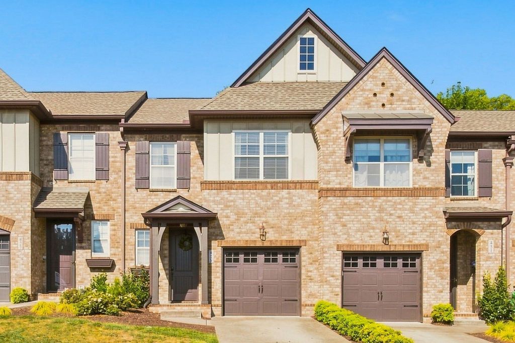 429 Waterbrook Dr, Mount Juliet