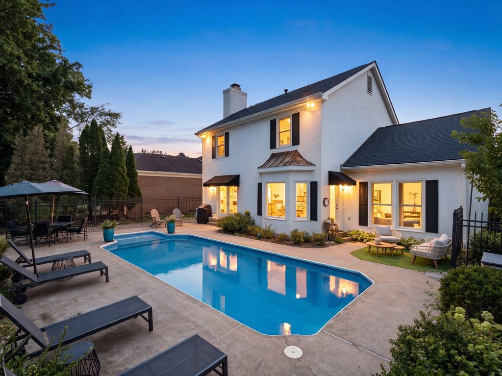 201 Deer Park Ln, Franklin