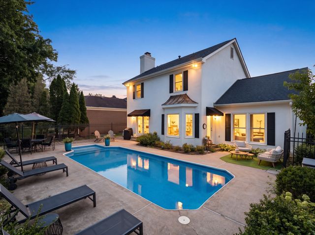 201 Deer Park Ln, Franklin