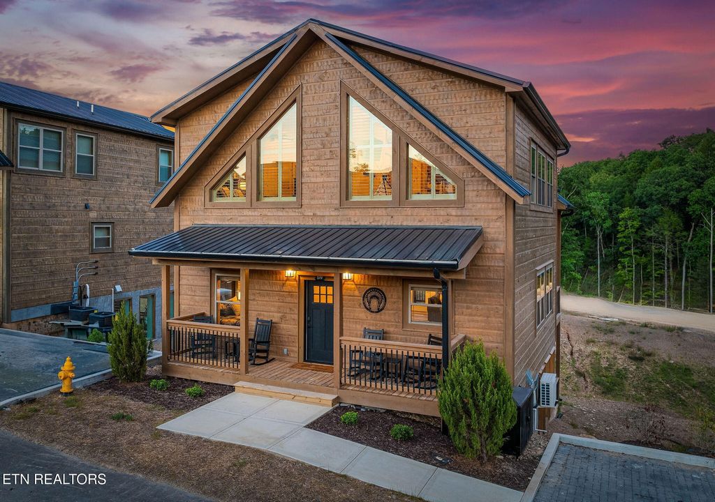 519 Warbonnet Way, Pigeon Forge