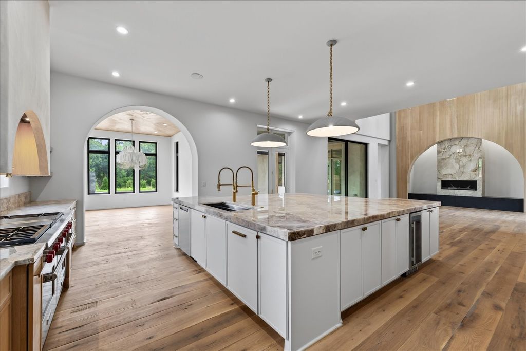 860 Brook Hollow Rd, Nashville
