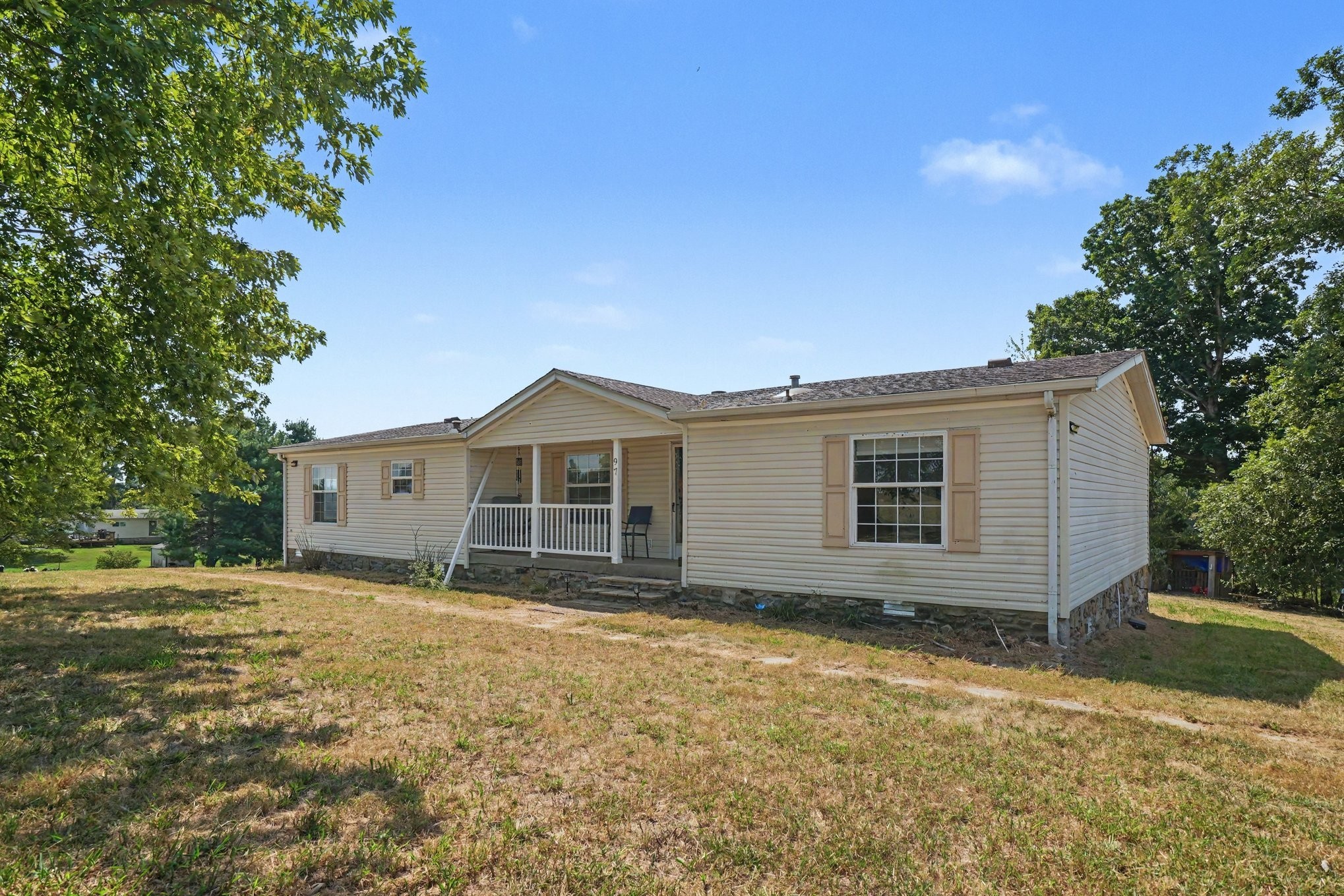 Photo for MLS 3530718 in 97 Claude Fox Rd Lafayette, TN - 37083
