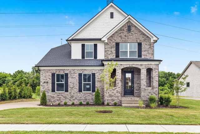 223 Settlers Way, Hendersonville