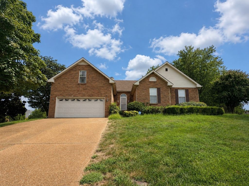 397 Augusta Pl, Clarksville