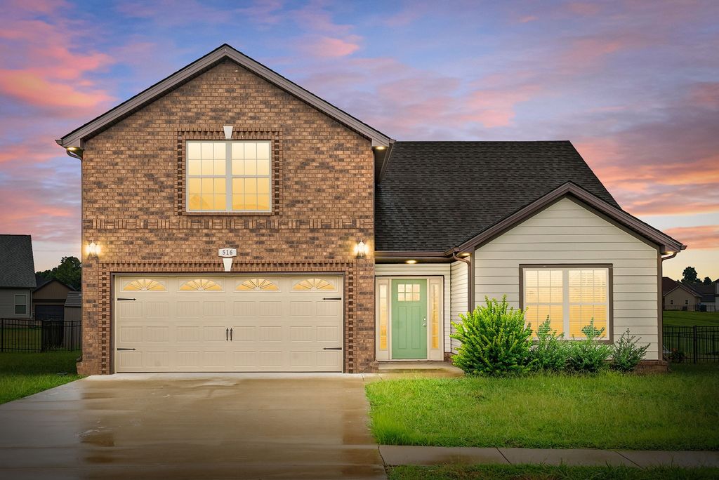 516 Castle Pinckney Ln, Clarksville