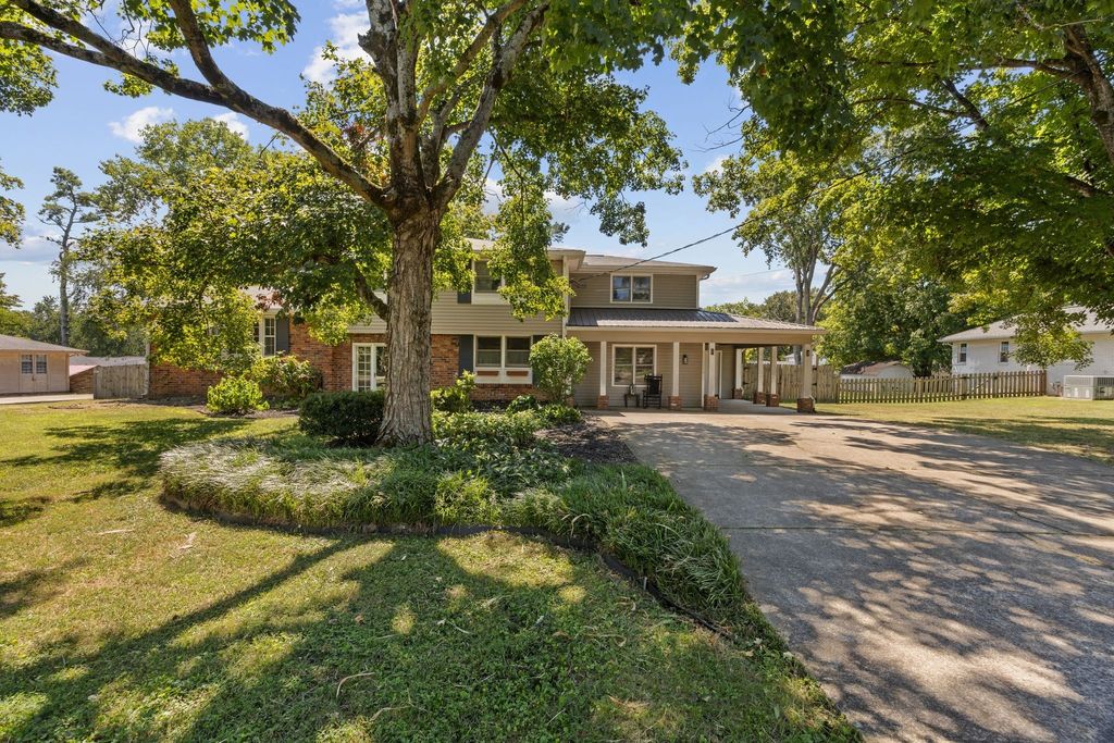 343 Derby Ln, Franklin