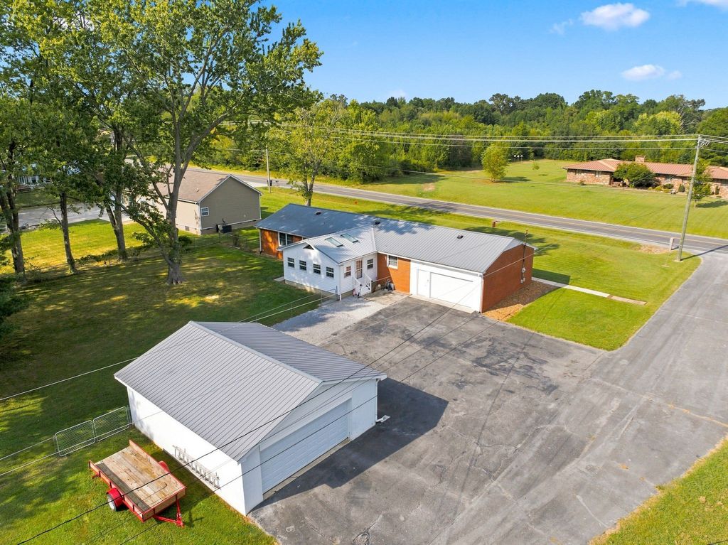 1408 Old Estill Springs Rd, Tullahoma