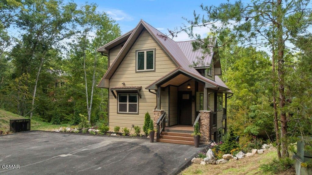 1920 Smoky Cove Road, Sevierville