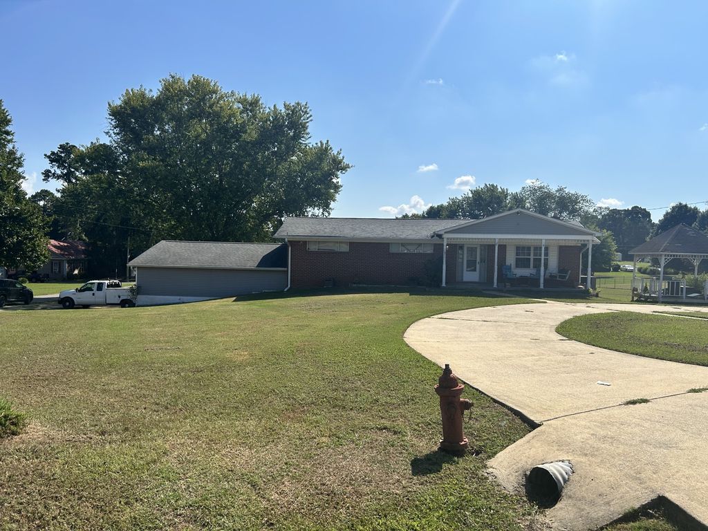 30306 Highland Dr, Ardmore
