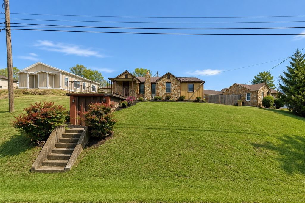 932 Boyds Creek Hwy, Seymour