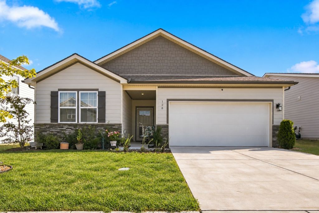 128 Pekka Dr, Lebanon