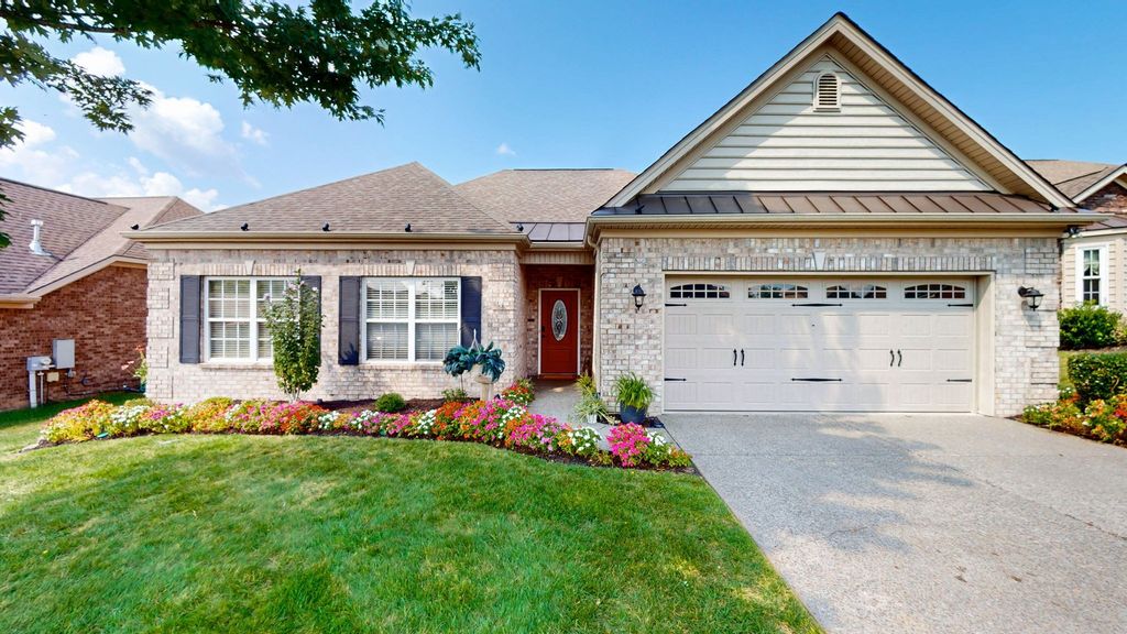 235 Meandering Drive, Lebanon