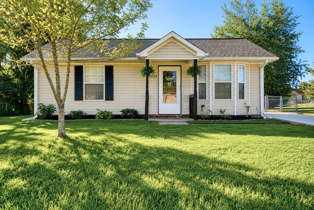 1033 Bush Ave, Oak Grove