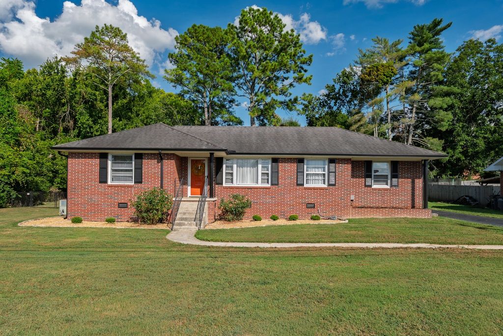1007 2nd Ave, Fayetteville