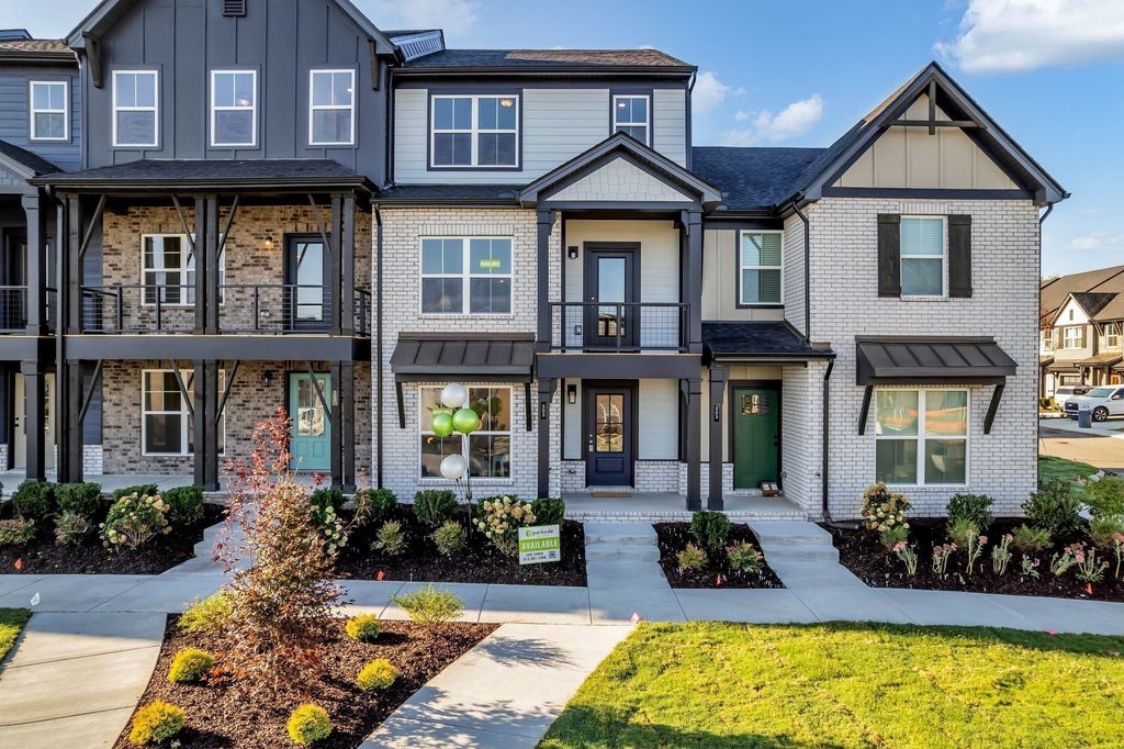 610 Granbury Pvt Drive, Hendersonville