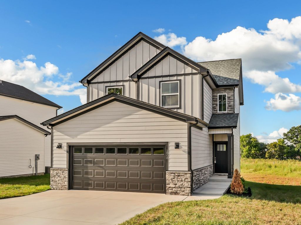 2808 Brewster Dr, Clarksville