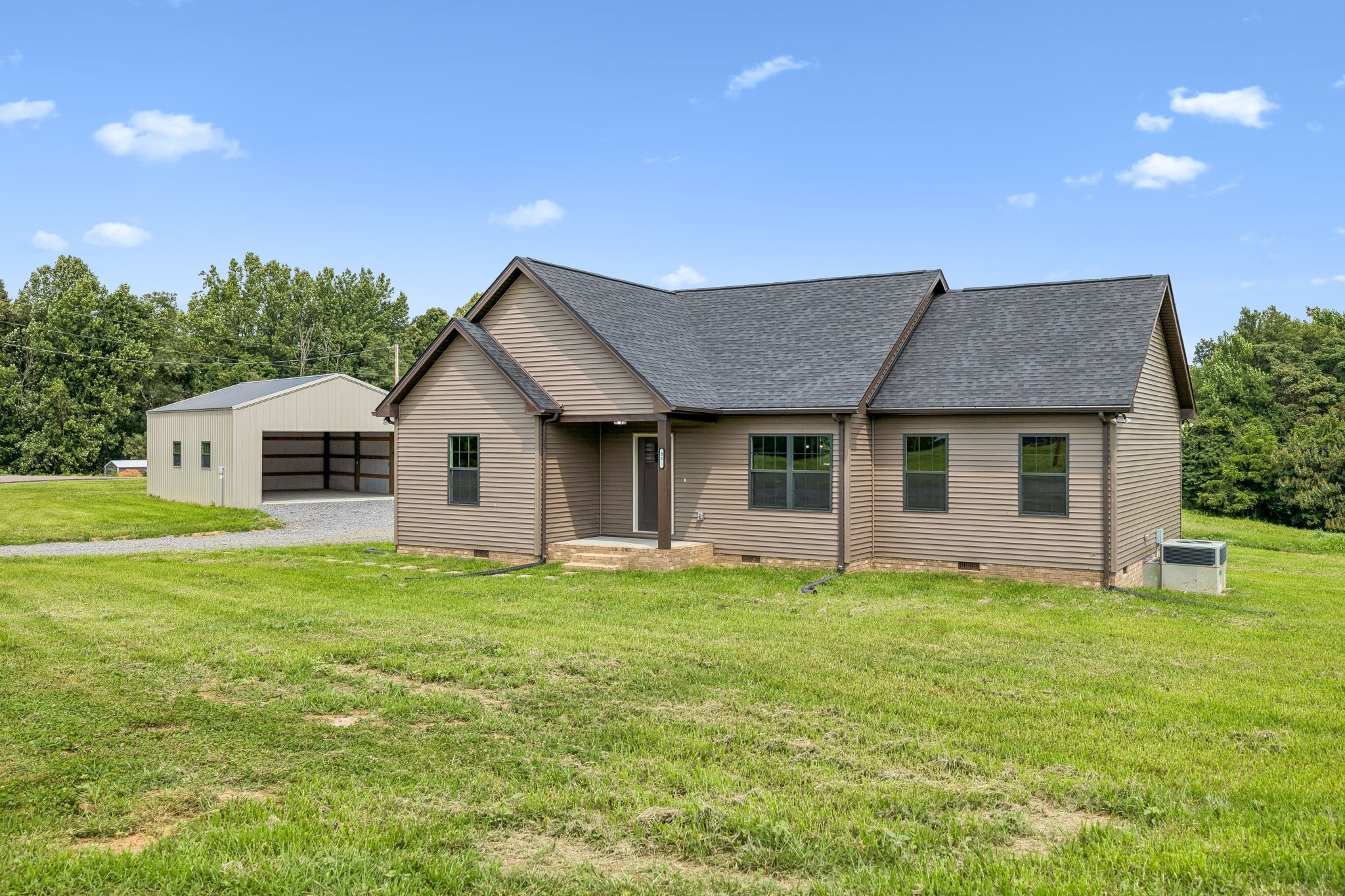 Photo for MLS 3531111 in 32 Iris Way Lafayette, TN - 37083