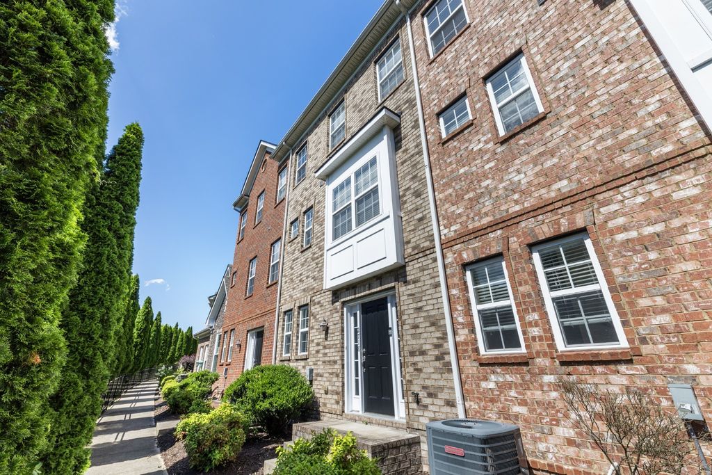 2718 Dracut Ln, Nashville