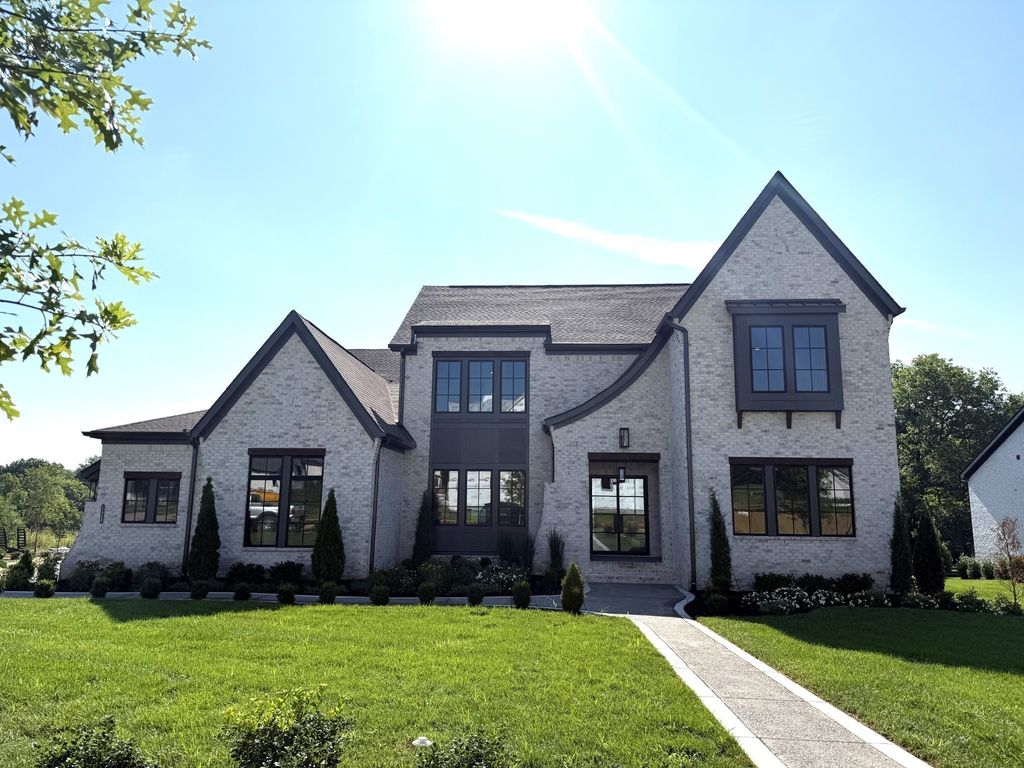6108 St Charles Dr, Arrington