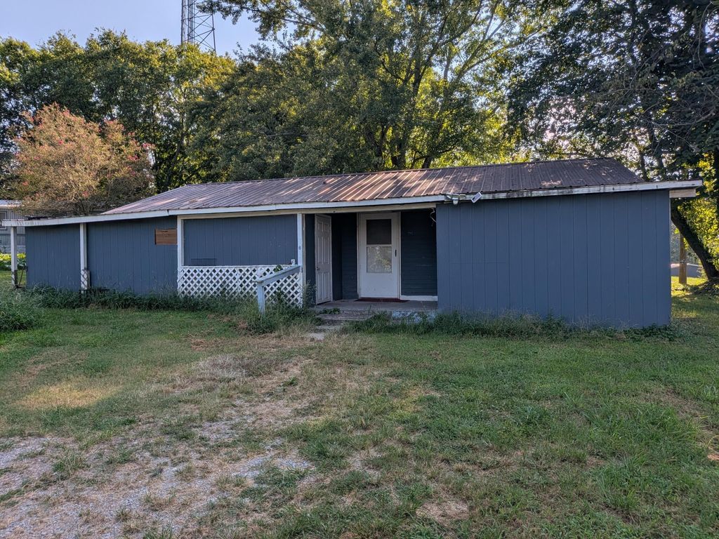 395 Cemetery Road, Dayton