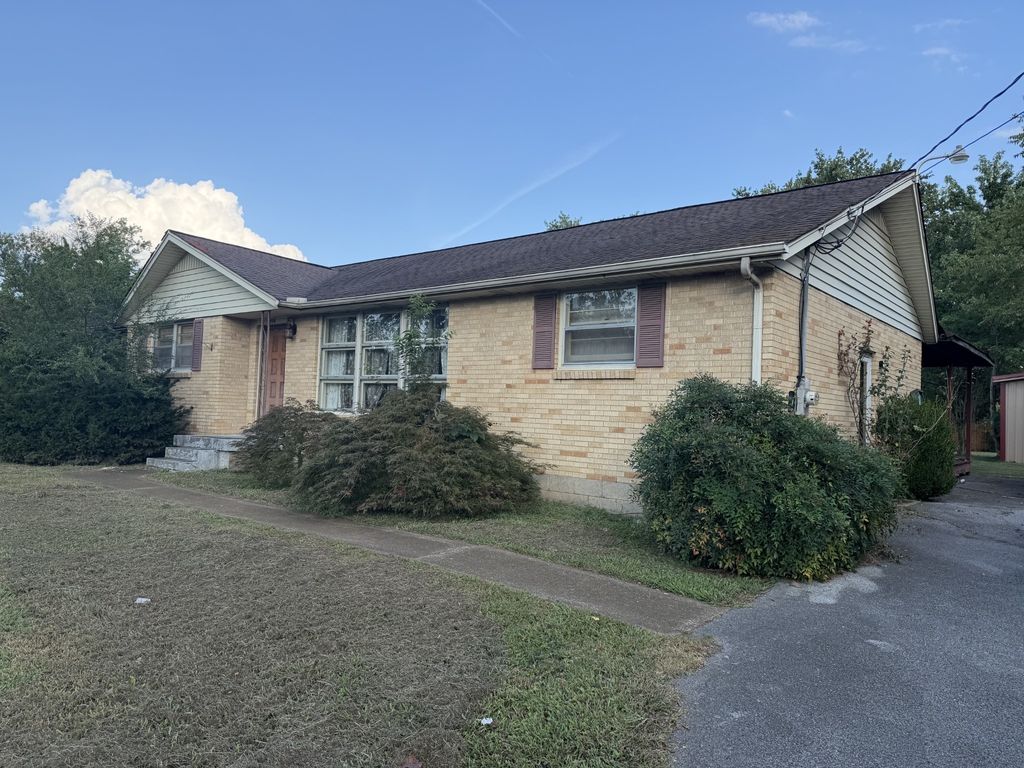 806 Hamblen Dr, Madison