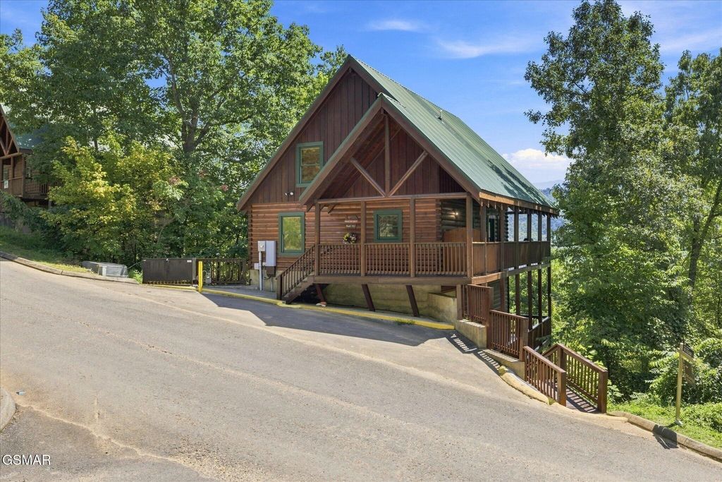 4626 Nottingham Heights Way, Pigeon Forge