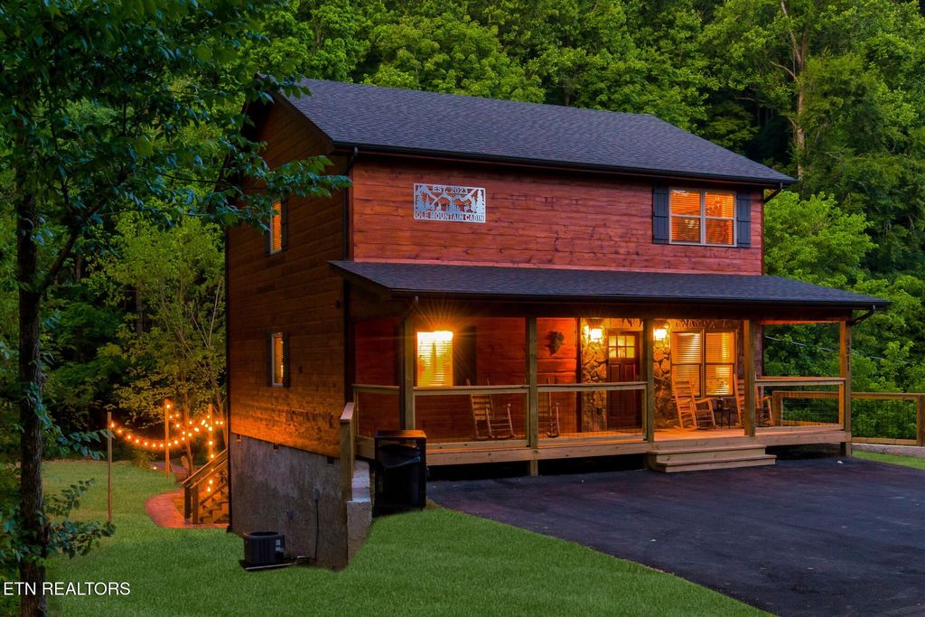 3211 Old Mountain Rd, Sevierville