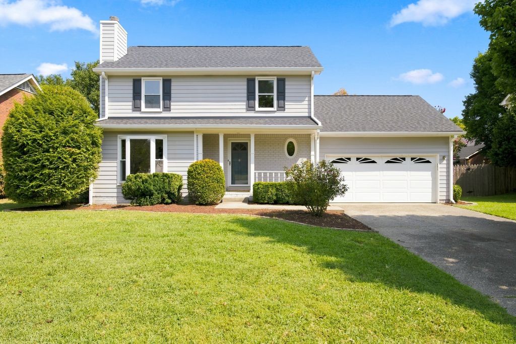 1128 Hunters Chase Dr, Franklin