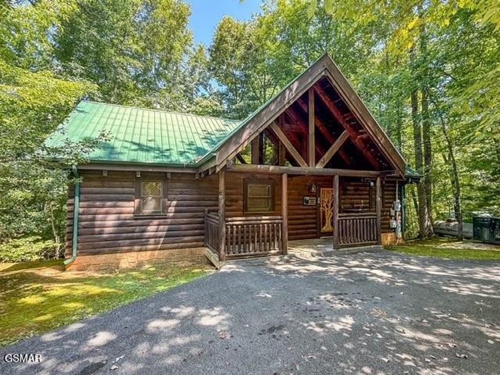 909 Ridgefield Drive, Sevierville