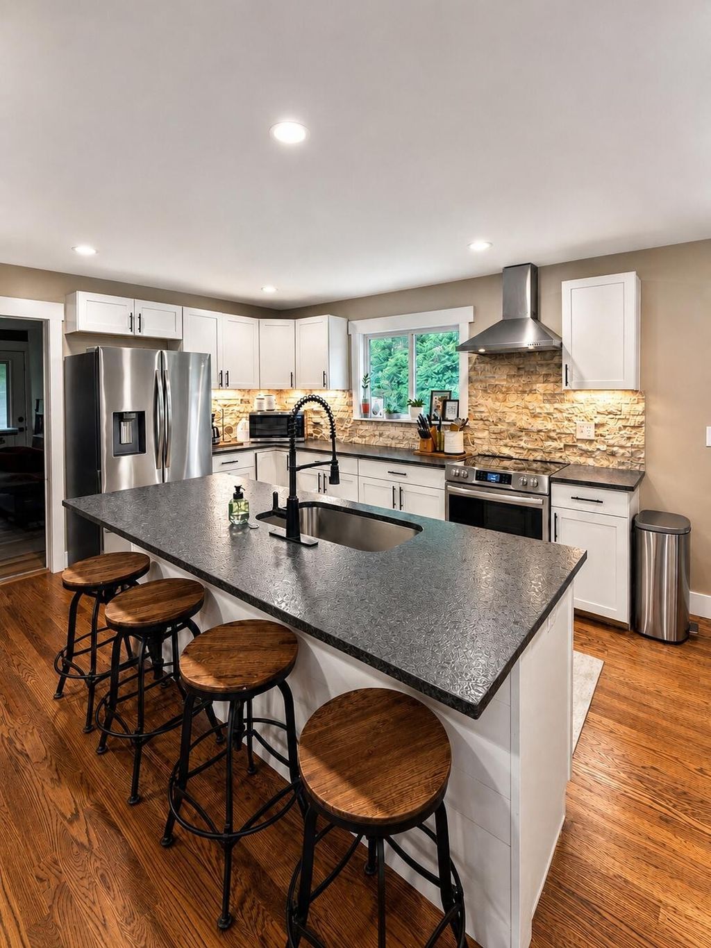 1528 Brymer Creek Road, Mc Donald