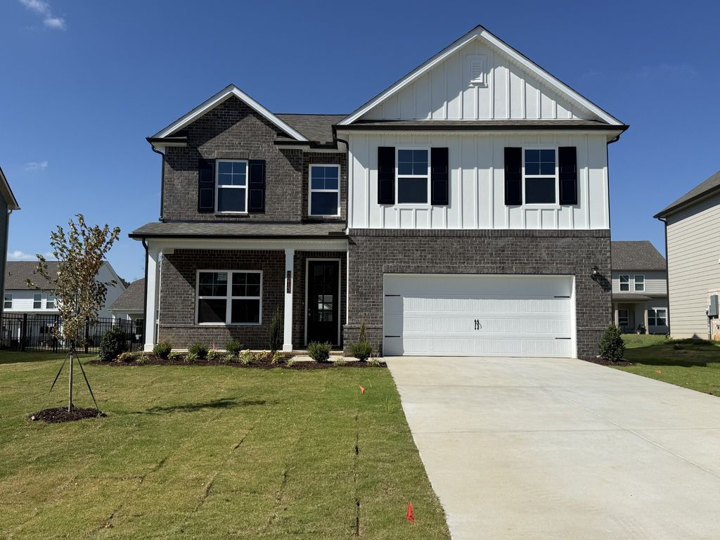 2213 Layla Lane, White House