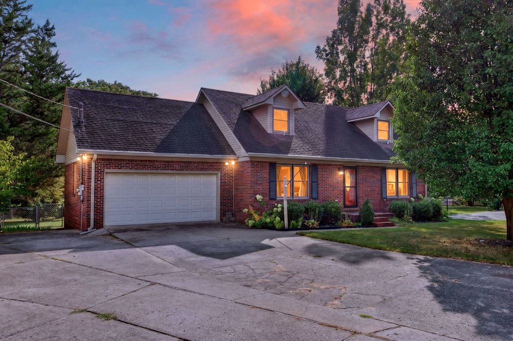 135 Springmont Dr, Hopkinsville