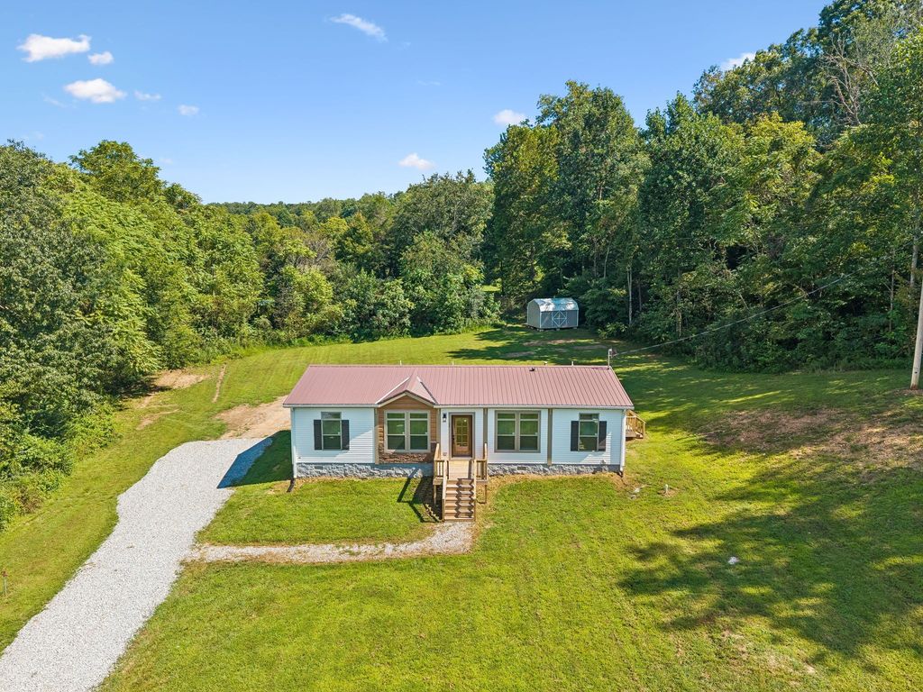 658 Fannie Branch Road, Dickson
