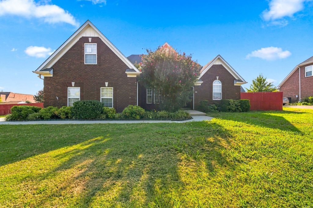 801 Riata Ct, Smyrna
