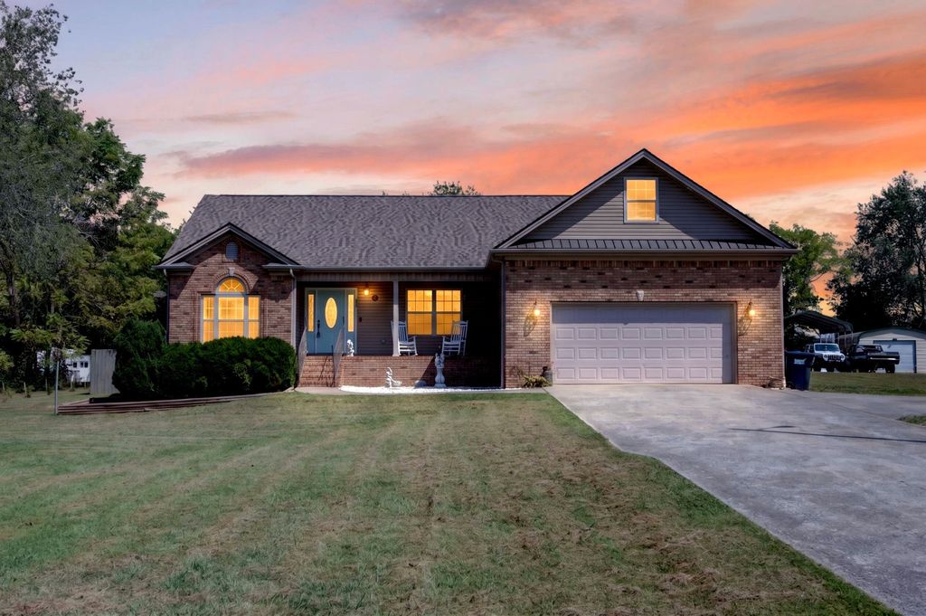 3896 Binns Mill Rd, Herndon