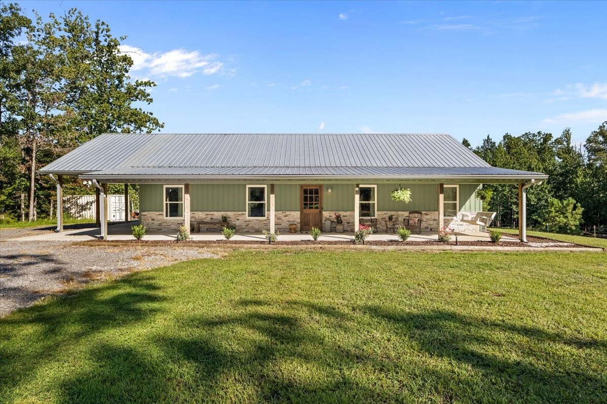 Home for sale in 129 Upper Alsup Rd Tennessee Ridge, TN