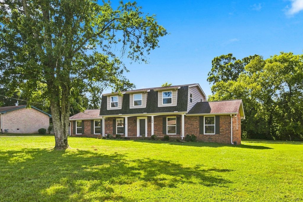 104 Highlander Dr, Hendersonville