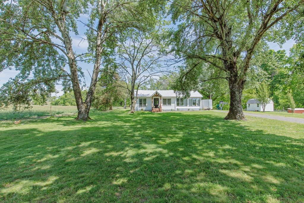 2976 Shrum Cemetery Rd, Westmoreland