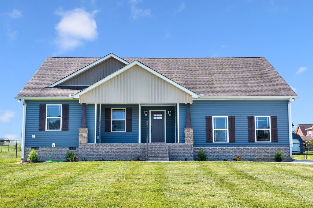 441 Richland Farms Dr, Manchester