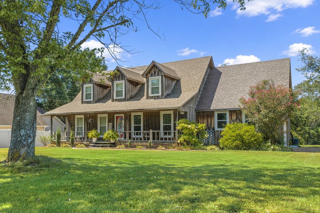 55 Evergreen Dr, Lexington