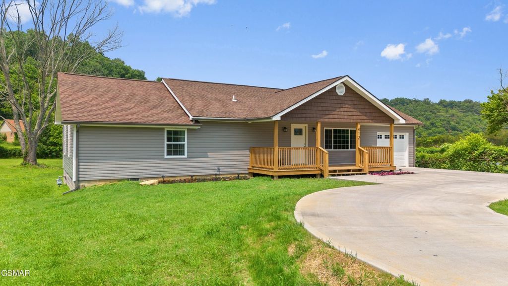 412 Apple Valley Road, Sevierville