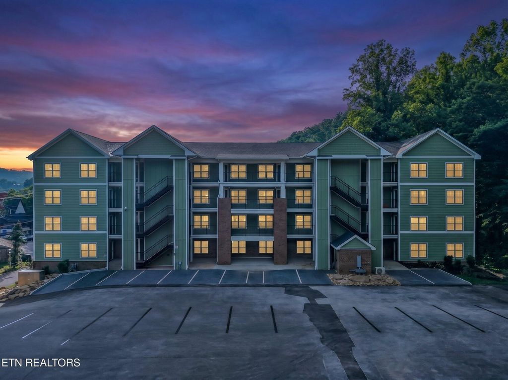 329 Ownby St, Gatlinburg