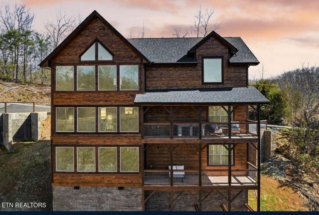 842 Vixen, Gatlinburg