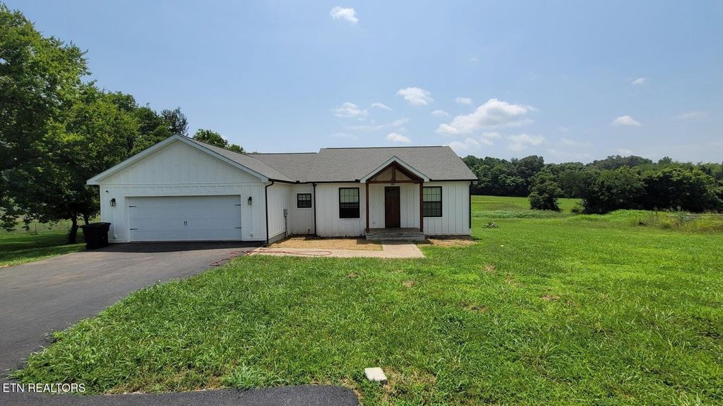 707 W Old A J Hwy, New Market