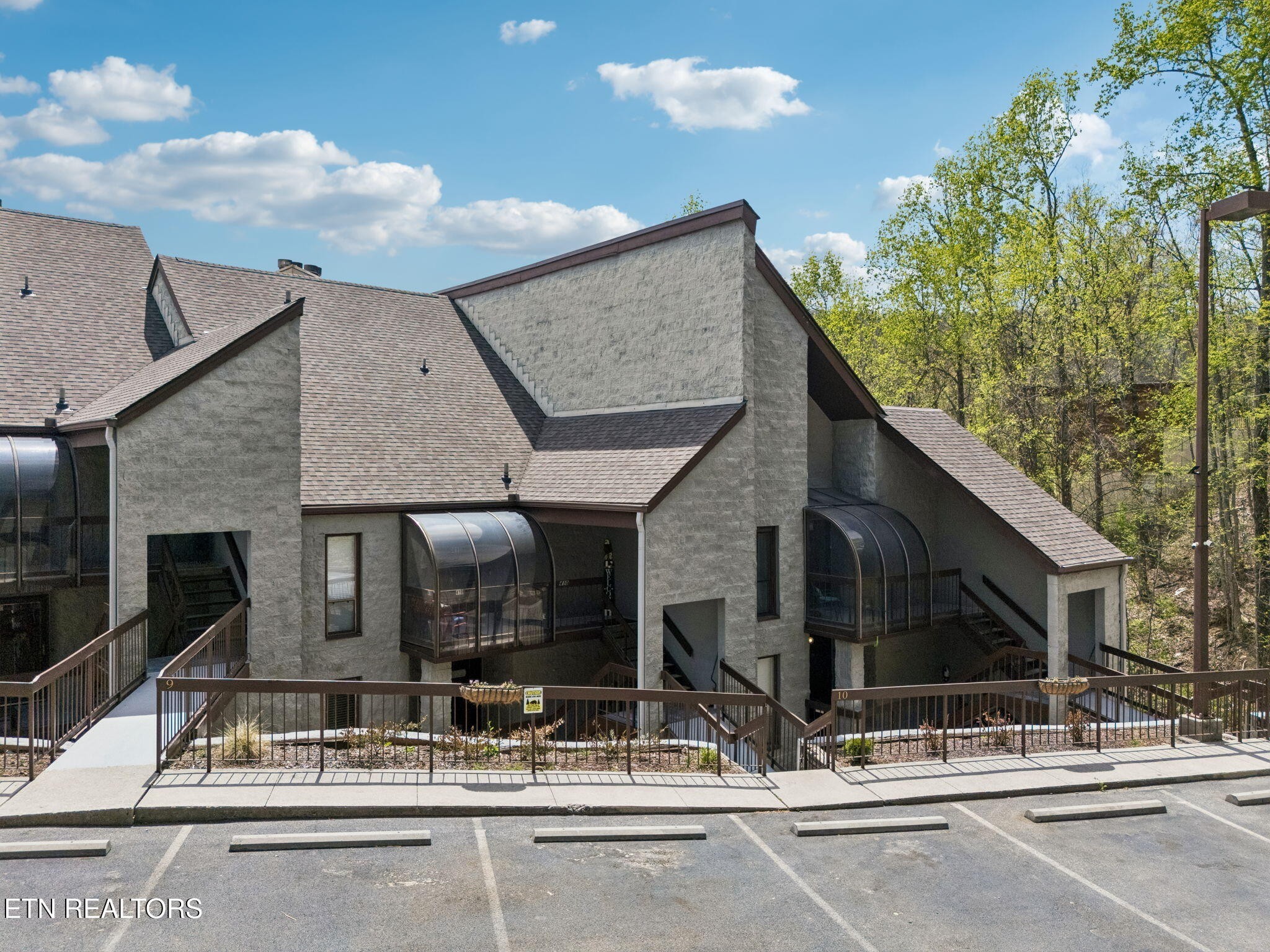 Photo for MLS 3536221 in 1155 Upper Alpine Way Way 211 Gatlinburg, TN - 37738