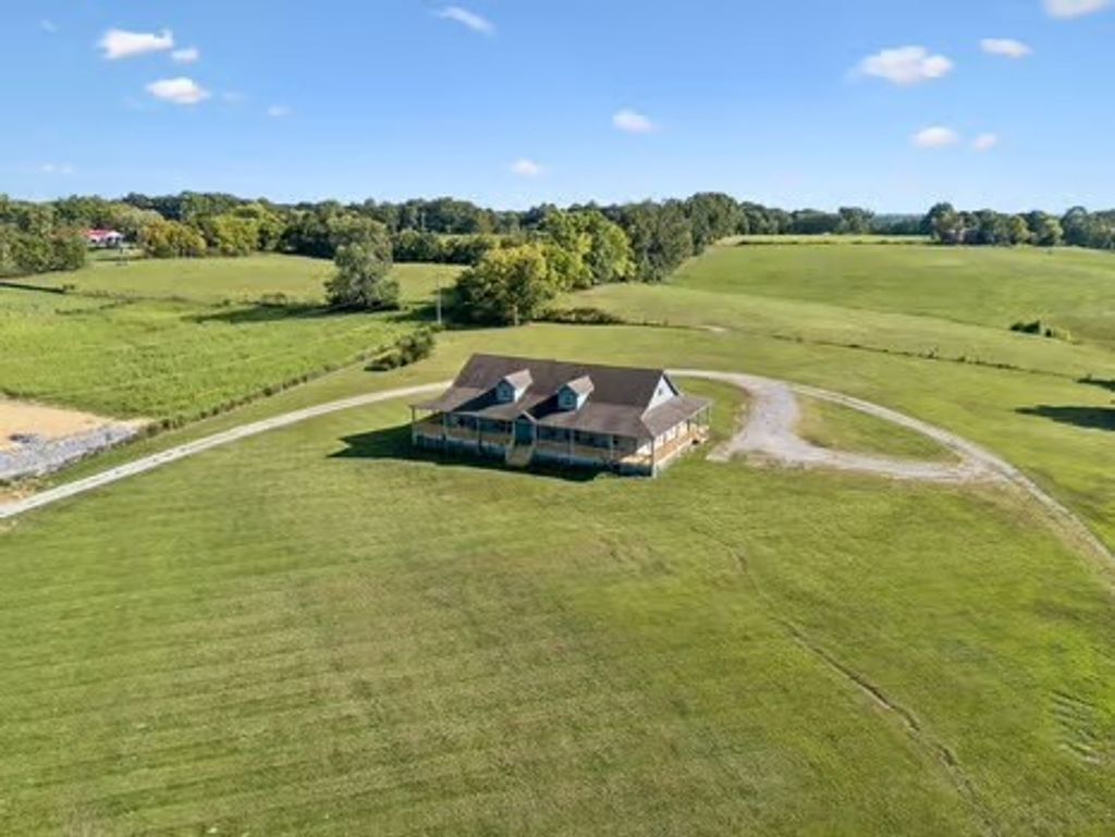2118 Castelow Rd, Greenbrier