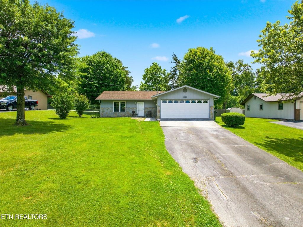 409 Windrush Circle, Sevierville